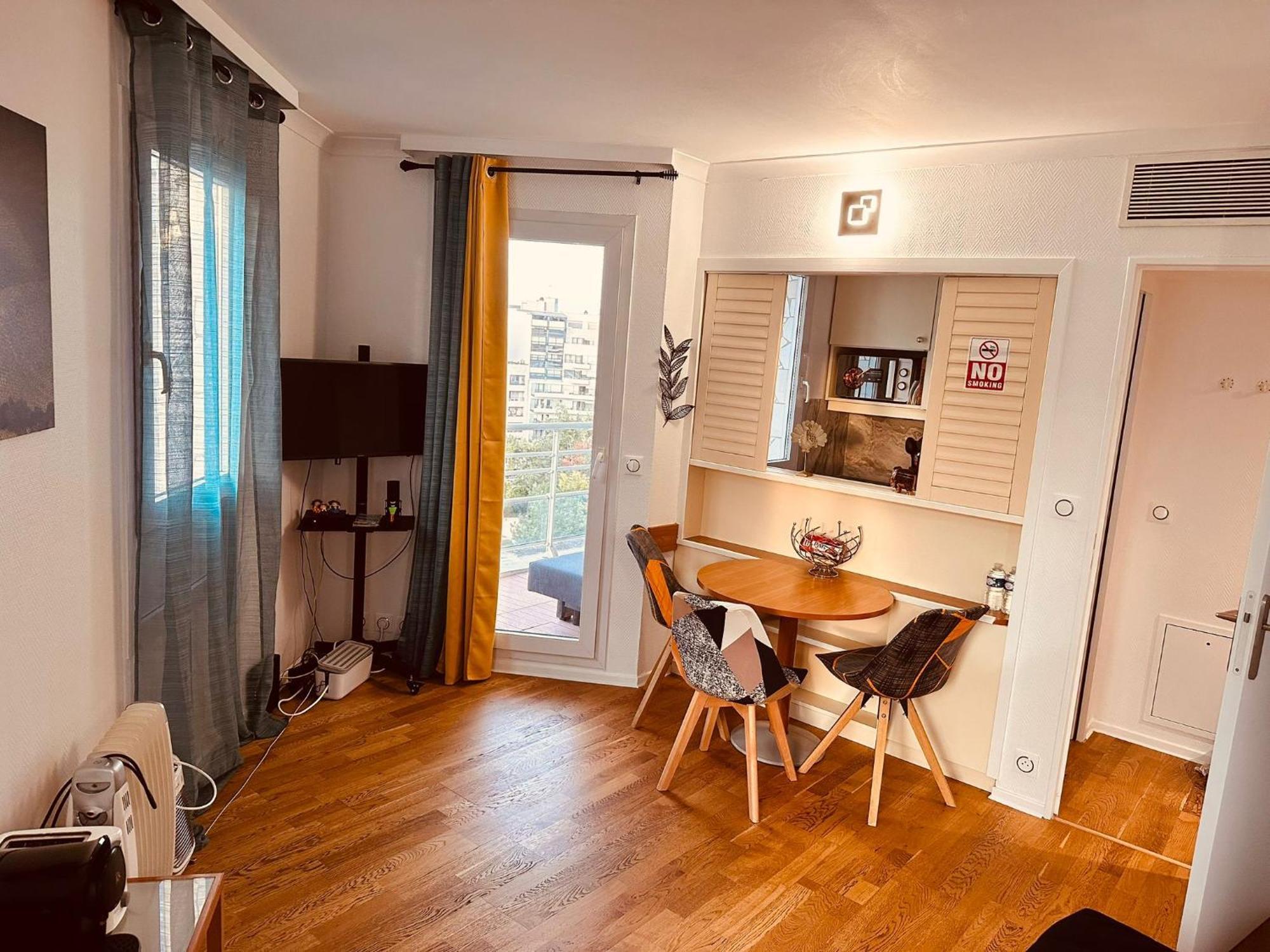 Ryan Homes - In Apart Hotel, La Defense Courbevoie Esterno foto