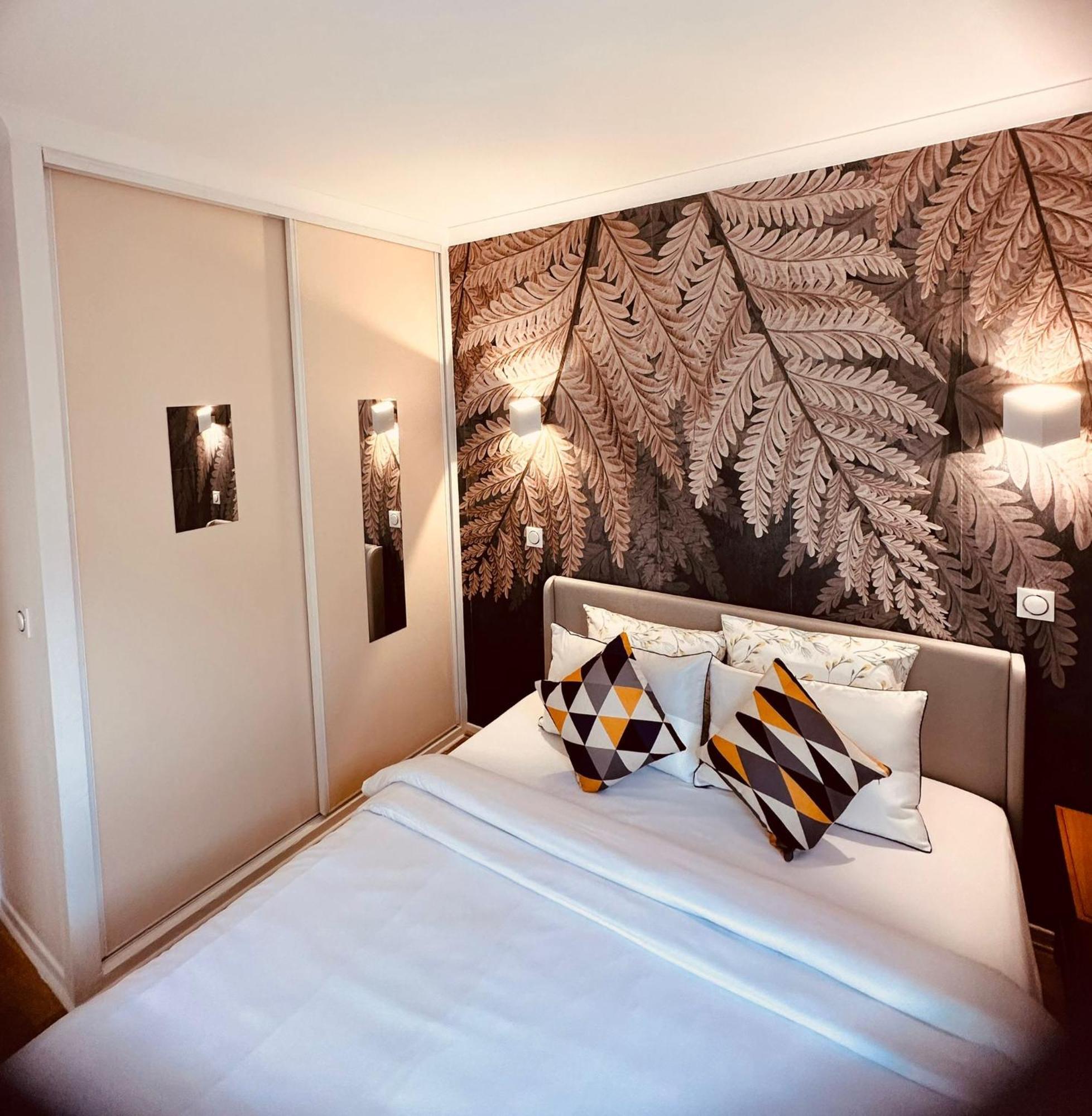 Ryan Homes - In Apart Hotel, La Defense Courbevoie Esterno foto